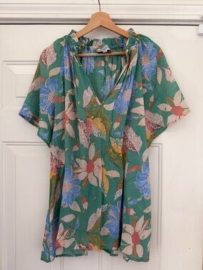 Ava & Viv Green Floral V-Neck Blouse